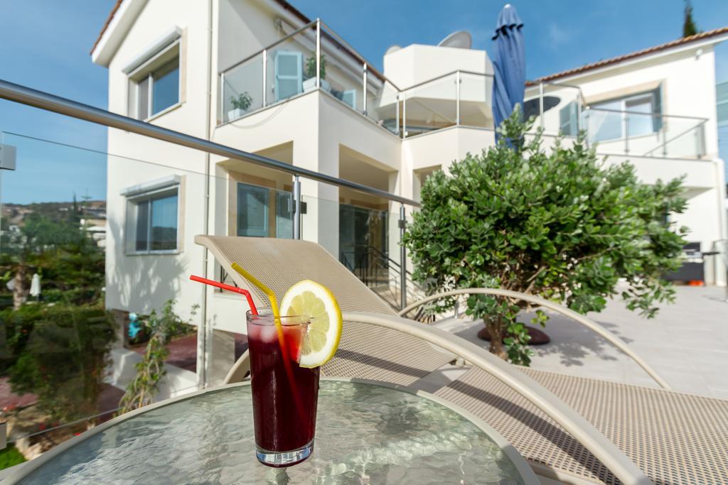 Villa Riverside Polis Extérieur photo